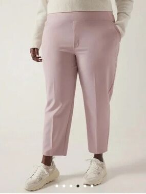 Athleta Cropped Ankle Pants in Dusty Rose
